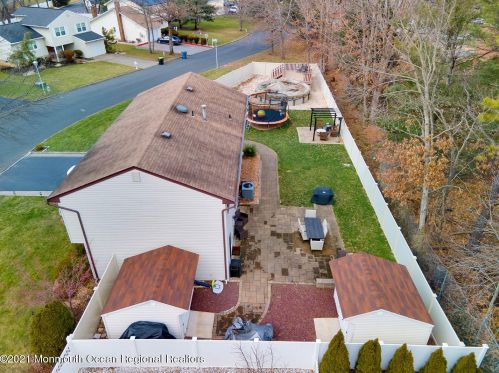 24 Sherwood Ln, Old Bridge NJ 08857-1635 exterior