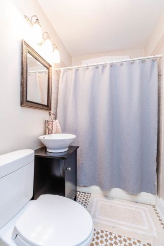 3852 Central Park Ave, Chicago IL 60629-4343 exterior