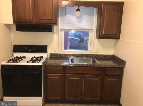 75 Evans St, Pottstown PA 19464-5548 exterior