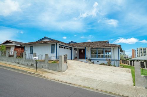 1320 Ala Leie St, Honolulu, HI 96818-1512
