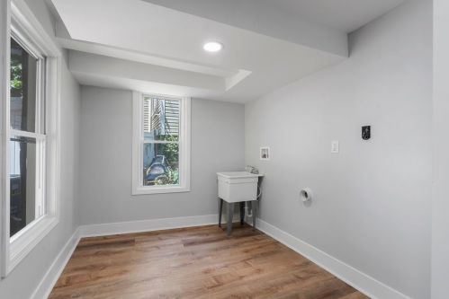 468 Biddle Ave, Pittsburgh PA 15221-3493 exterior