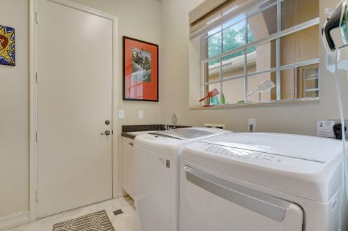 7016 Corning Cir, Boynton Beach FL 33437-3984 exterior