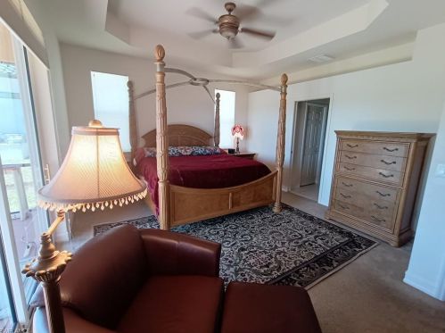 18463 Royal Hammock Blvd, Naples FL 34114-8931 exterior