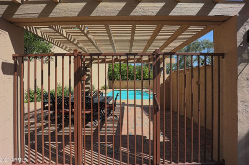 5830 12th Pl, Phoenix AZ  85014-2300 exterior