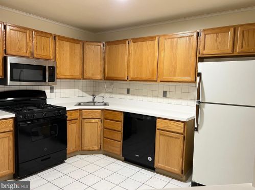 493 Silvia St, Trenton NJ  08628-3237 exterior