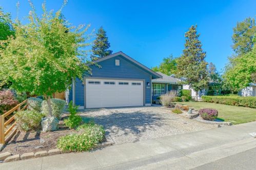 1914 Humboldt Ave, Davis, CA 95616-3069