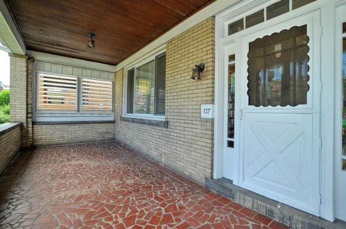 137 Ormsby Ave, Pittsburgh, PA 15210-2217