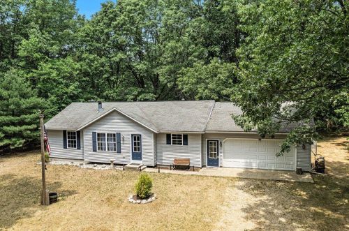 3681 118th Ave, Allegan MI  49010-9448 exterior