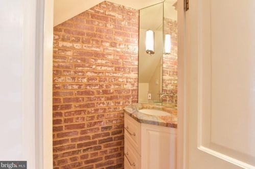 1103 Prince St, Alexandria VA 22314-2934 exterior