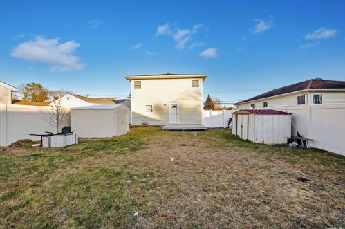 164 Belmont Ave, Babylon NY  11704-5229 exterior