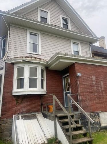 3134 Landis St, Pittsburgh, PA 15204-1716