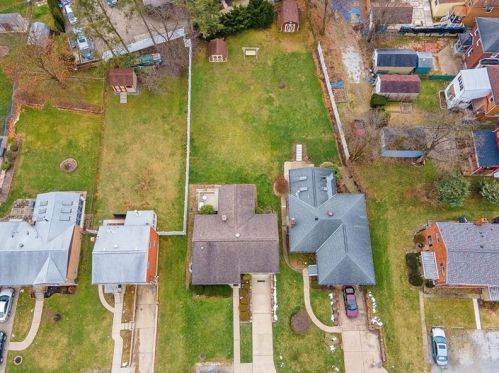 221 Maxwell St, Pittsburgh, PA 15205-2030