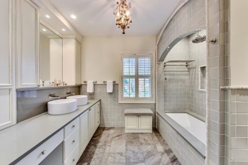 5913 Kenneth Ave, Chicago IL 60803-2131 exterior