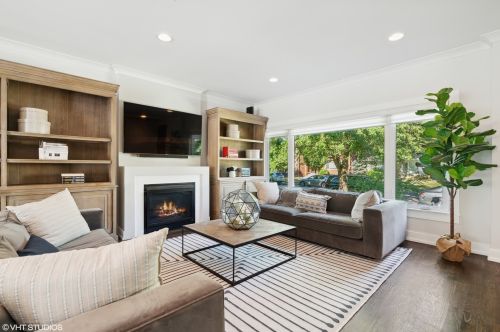 6324 Keeler Ave, Chicago IL  60646-4508 exterior