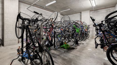 210 Desplaines St, Chicago IL  60661-5500 exterior