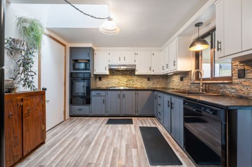 4643 Mckee Dr, Pittsburgh PA  15236-2445 exterior