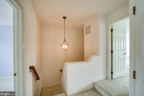 5172 Ballycastle Cir, Alexandria VA exterior