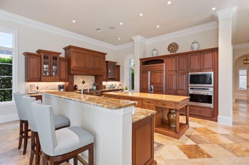 3855 Isla Del Sol Way, Naples FL  34114-9484 exterior