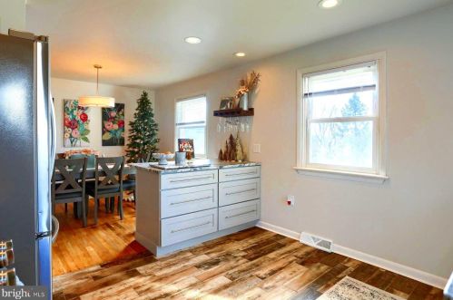 1131 Hermosa Ave, Lancaster PA 17601-1526 exterior