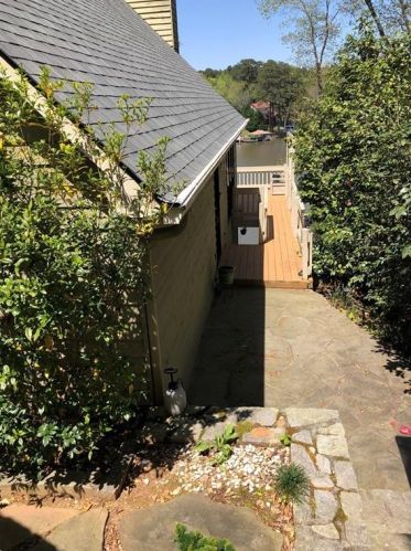 8454 Lake Dr, Lithonia, GA 30039-6562