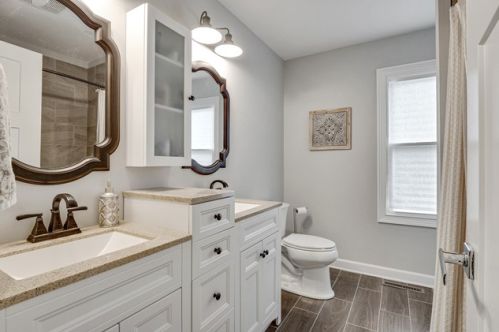 1027 Ascot Dr, Bull Valley IL 60014-8832 exterior