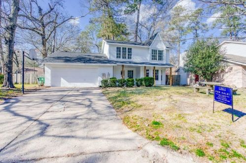 2906 Maple Knoll Dr, Humble, TX 77339-1201