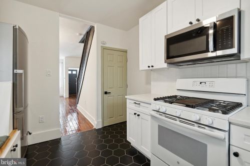 2252 Bouvier St, Philadelphia PA  19132-4321 exterior