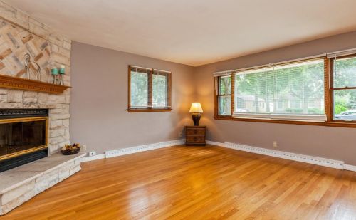 5607 Argyle Ave, Milwaukee, WI 53209-4359