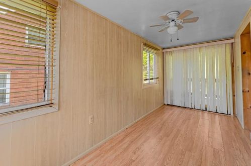 1206 Cir Dr, Pittsburgh PA 15221-4502 exterior