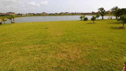 881 Bent Creek Dr, Fort Pierce FL  34947-1326 exterior