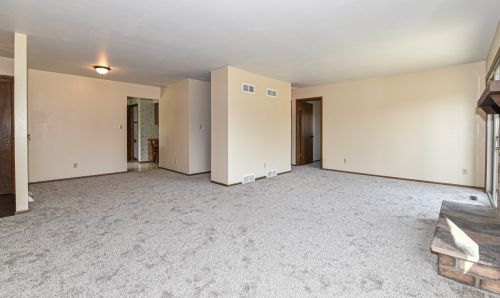 4917 Imperial Cir, Milwaukee WI 53220-4627 exterior