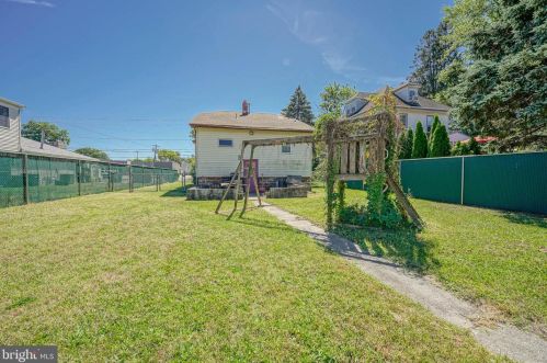 15 Pne St, Camden NJ 08103-3353 exterior