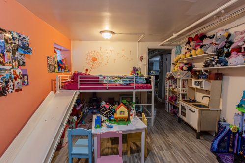 6343 Tripp Ave, Chicago IL 60646-4524 exterior