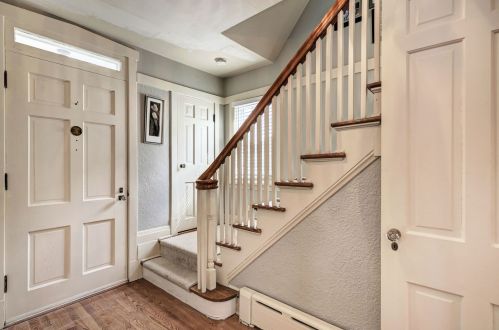 450 Berkley Ave, Elmhurst, IL 60126-3749