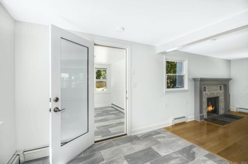 562 Branchville Rd, Ridgefield CT  06877-6030 exterior