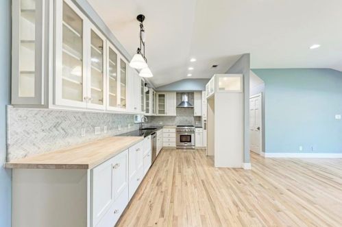 6105 Belfast Dr, Austin TX 78723-1117 exterior