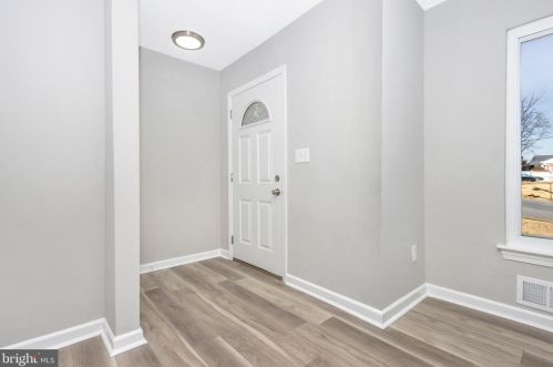 8107 Lockney Ave, Silver Spring, MD 20912-7403