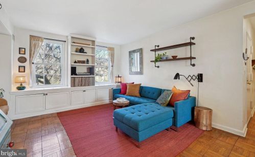 3860 Rodman St, Washington, DC 20016-2826