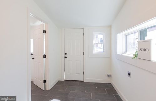 24 New St, Lancaster PA 17602-2047 exterior