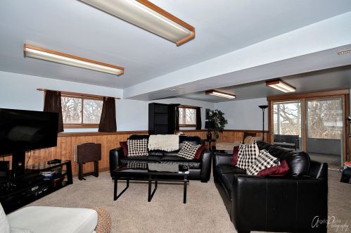 3105 Hilltop Dr, Bull Valley IL 60097-9303 exterior