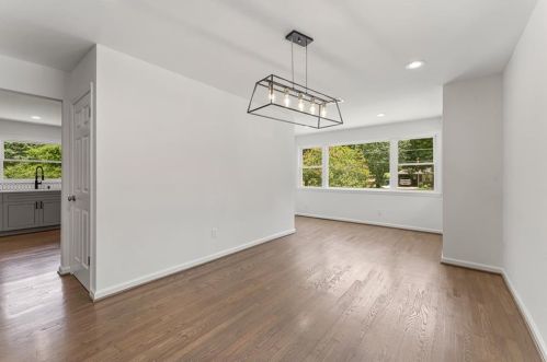 1922 Jacolyn Pl, Atlanta GA  30329-3316 exterior