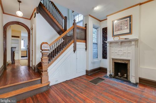 2302 Locust St, Philadelphia PA 19139-4517 exterior