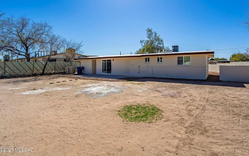 5681 Bryant Ave, Tucson AZ 85706-2917 exterior