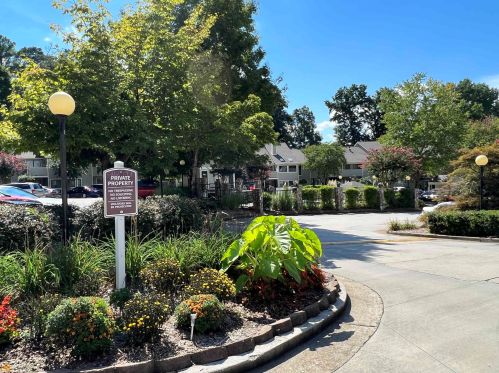 3437 Ivys Walk, Atlanta GA  30340-4042 exterior