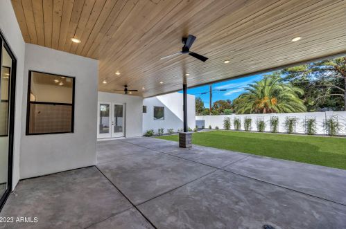 2053 37 Pl, Phoenix AZ 85050-8309 exterior