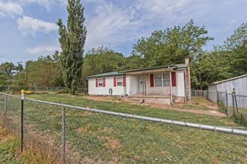 21643 War Eagle Blacktop Rd, Springdale AR  72764-9511 exterior