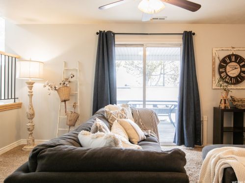 3058 Linton Dr, Taylorsville UT 84088-4632 exterior