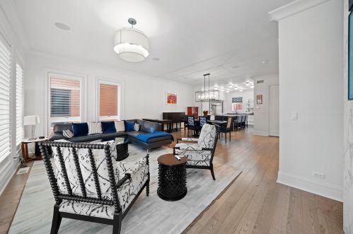 1630 Pr Ave, Chicago IL 60653-3207 exterior