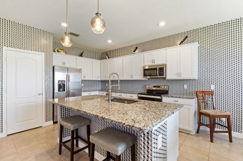 881 Bent Creek Dr, Fort Pierce FL  34947-1326 exterior