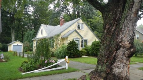 120 Edgewood Ave, Springfield, MA 01106-1300